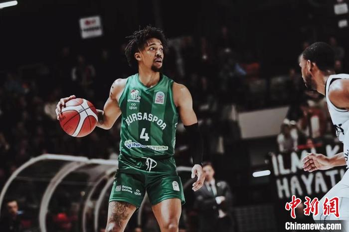 广厦官方宣布签下后卫乔丹·弗洛伊德，将身披