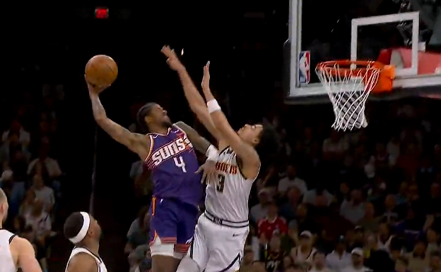 掘金vs太阳第二节关键攻防：格林隔扣被犯规引热