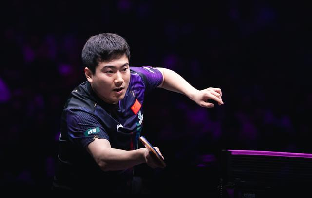 王楚钦爆冷负松岛辉空 国乒男队陷困境