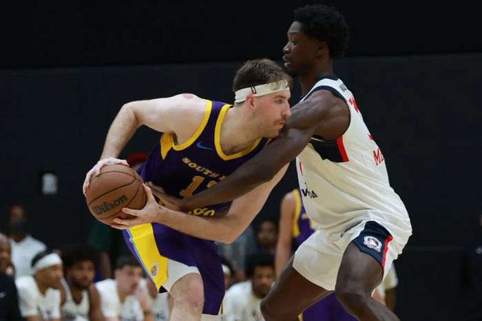 湖人未转正蒂米合同引热议 发展联盟赛场展锋芒