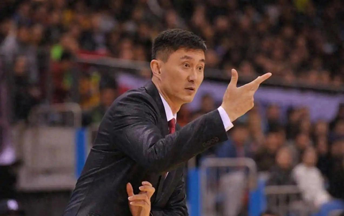 季后赛粤穗德比引争议 杜锋轮换策略遭质疑