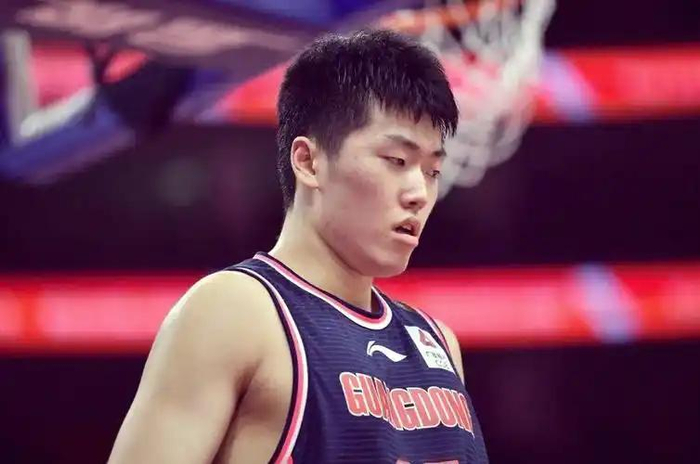 季后赛粤穗德比引争议 杜锋轮换策略遭质疑